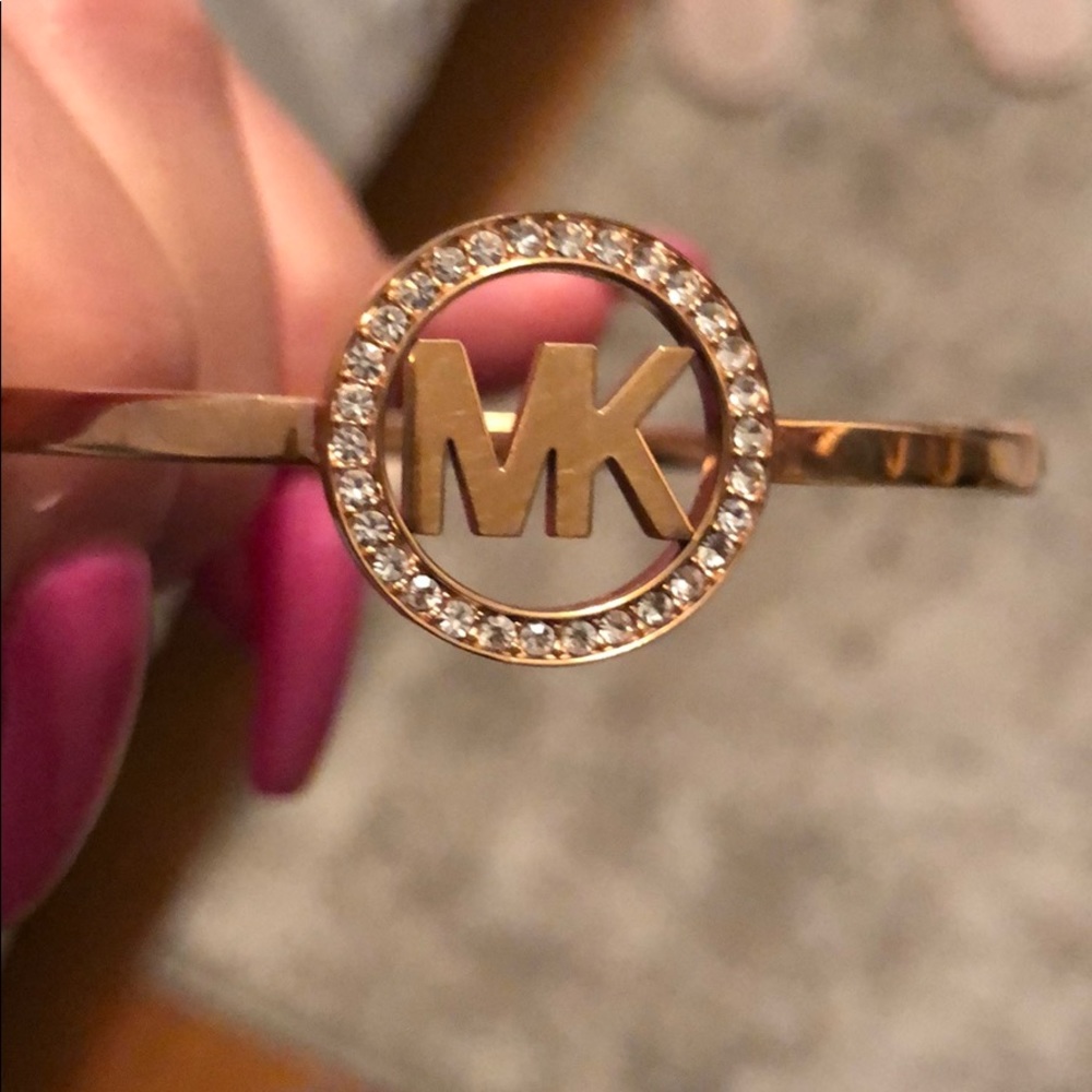Michael Kors gold bracelet - Picture 2 of 5